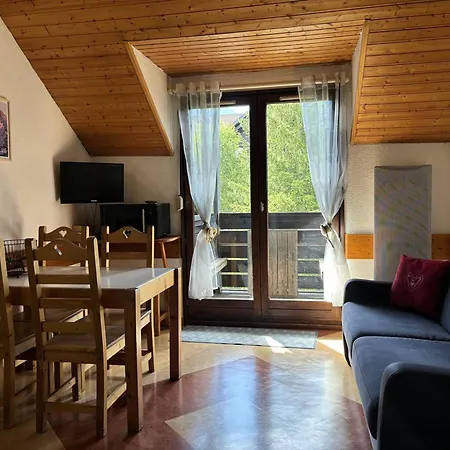 Mezzanine Avec Balcon Et Parking Prive Au Coeur De - Fr-1-548-28 *