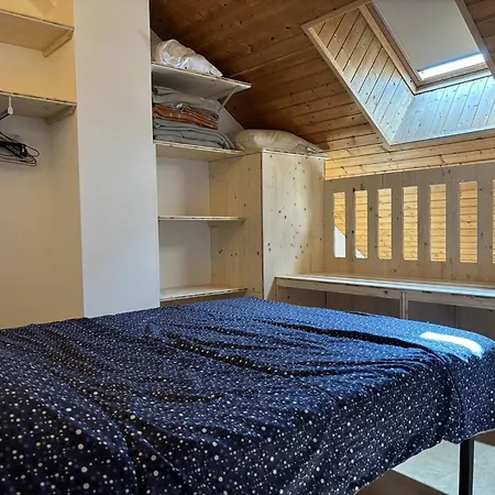 Mezzanine Avec Balcon Et Parking Prive Au Coeur De - Fr-1-548-28 *